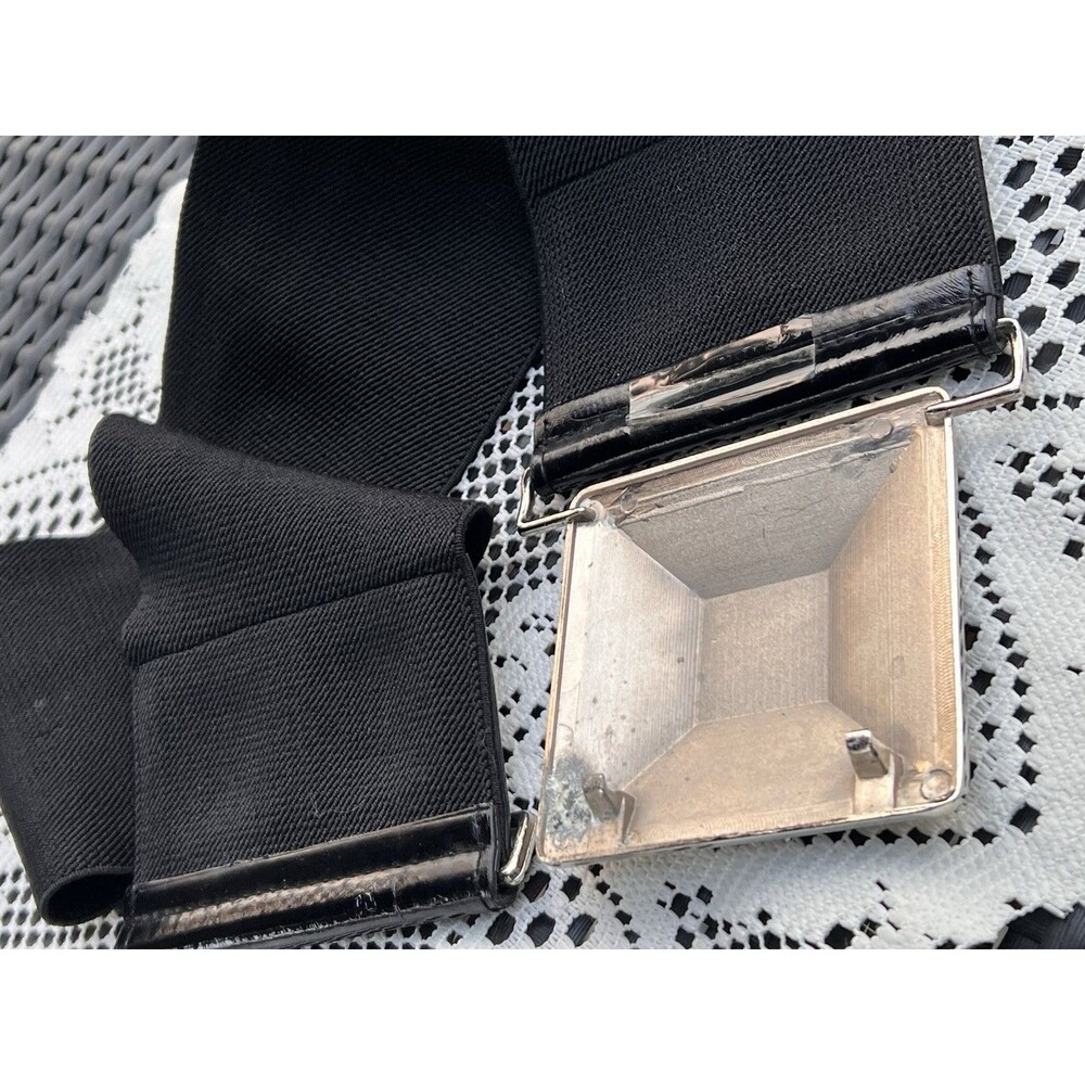 Vintage 1980s Wide Elastic Waist Belt Silver Geometric Buckle Black Patent Glam - Picture 6 of 8